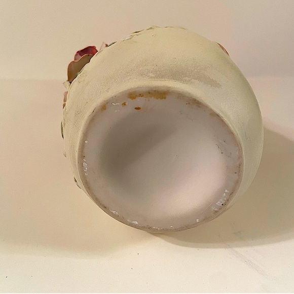 Italian Barbotine Majolica Vase Floral Large Pink Roses 7.5” inches. - Picture 7 of 9